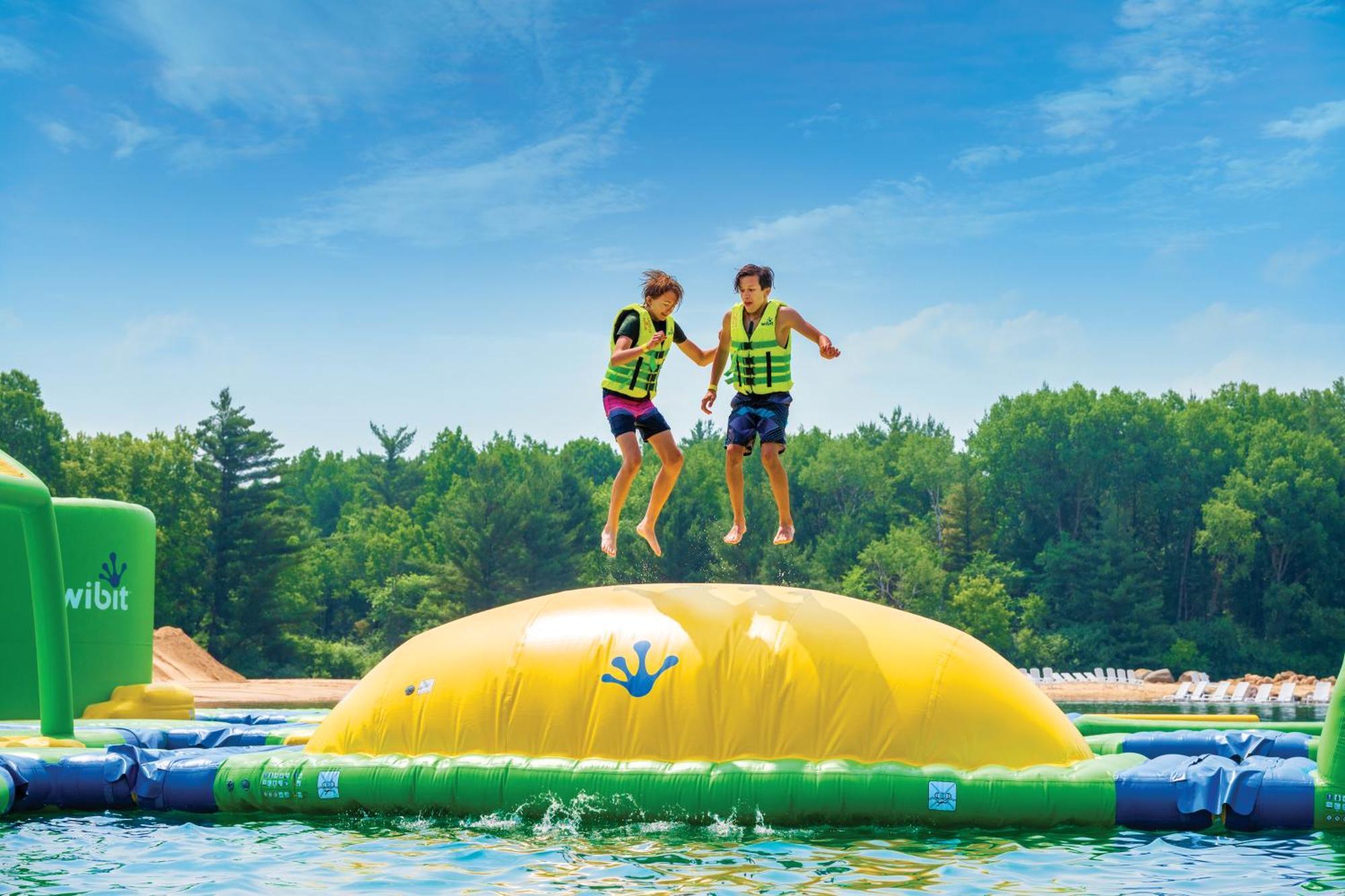Aloha Beach Resort Wisconsin Dells Exteriör bild