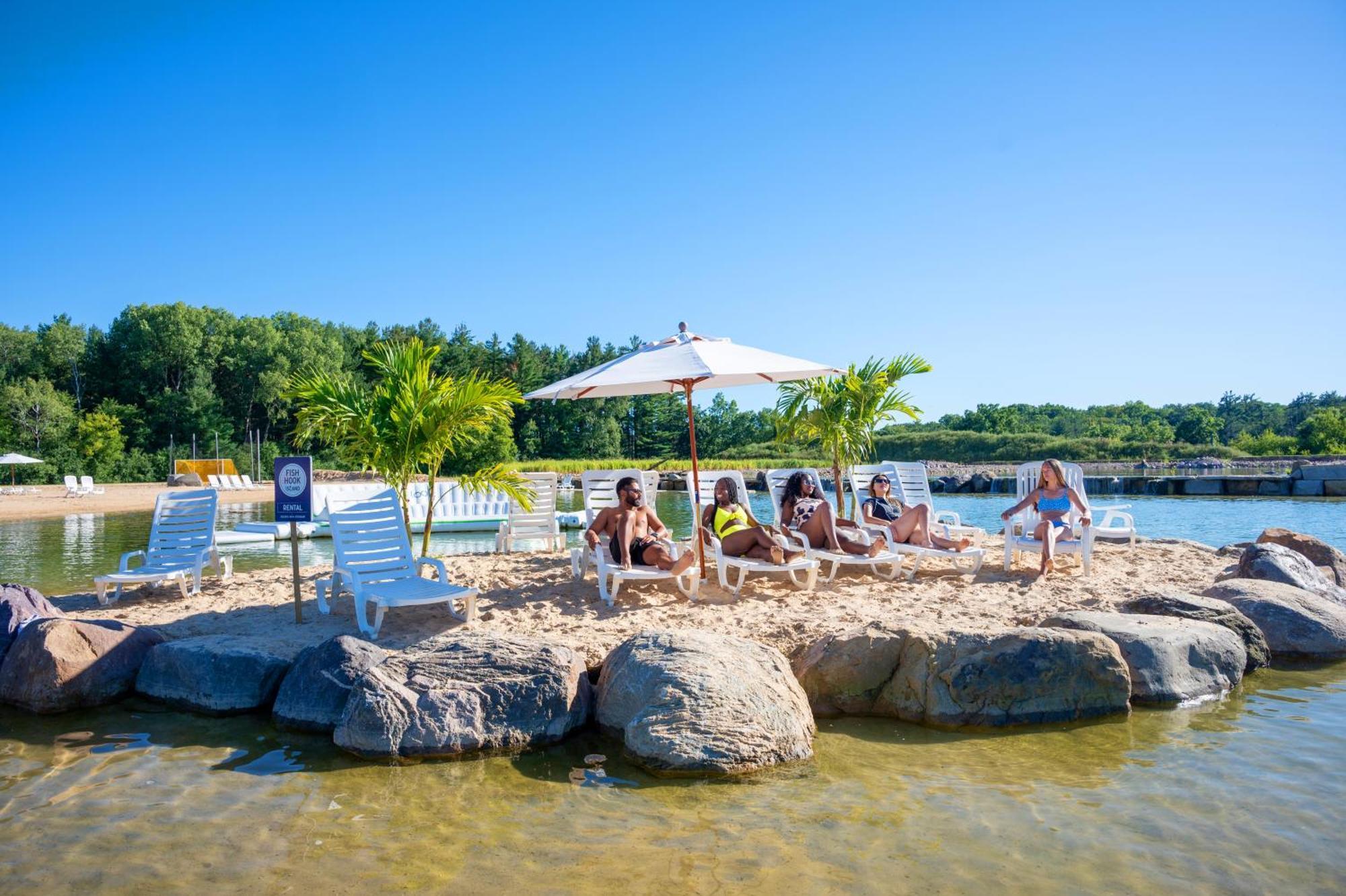 Aloha Beach Resort Wisconsin Dells Exteriör bild